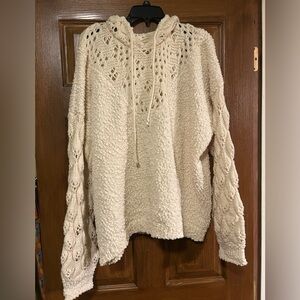 POL - size large NWOT Cozy Cream Knit Sweater